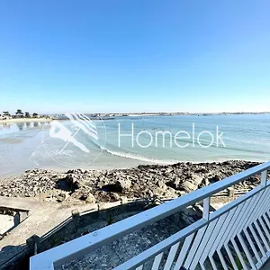 superbe-t2-archi-cosy-pieds-dans-leau-vue-mer-180.inbrittany.com/